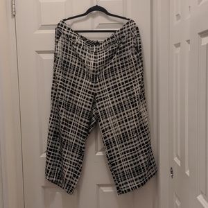 Eloquii Wide leg Black and White Pants Size 18